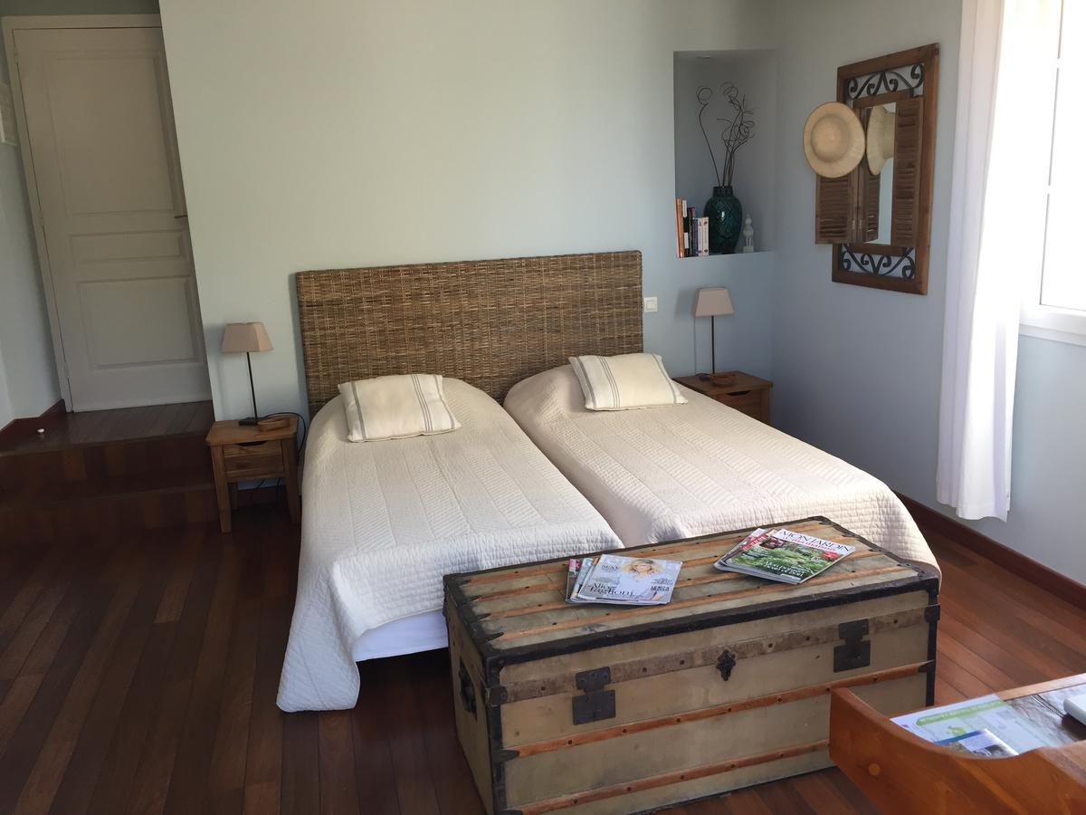 Chambres D'Hotes La Colombiere Colombiers  Kültér fotó